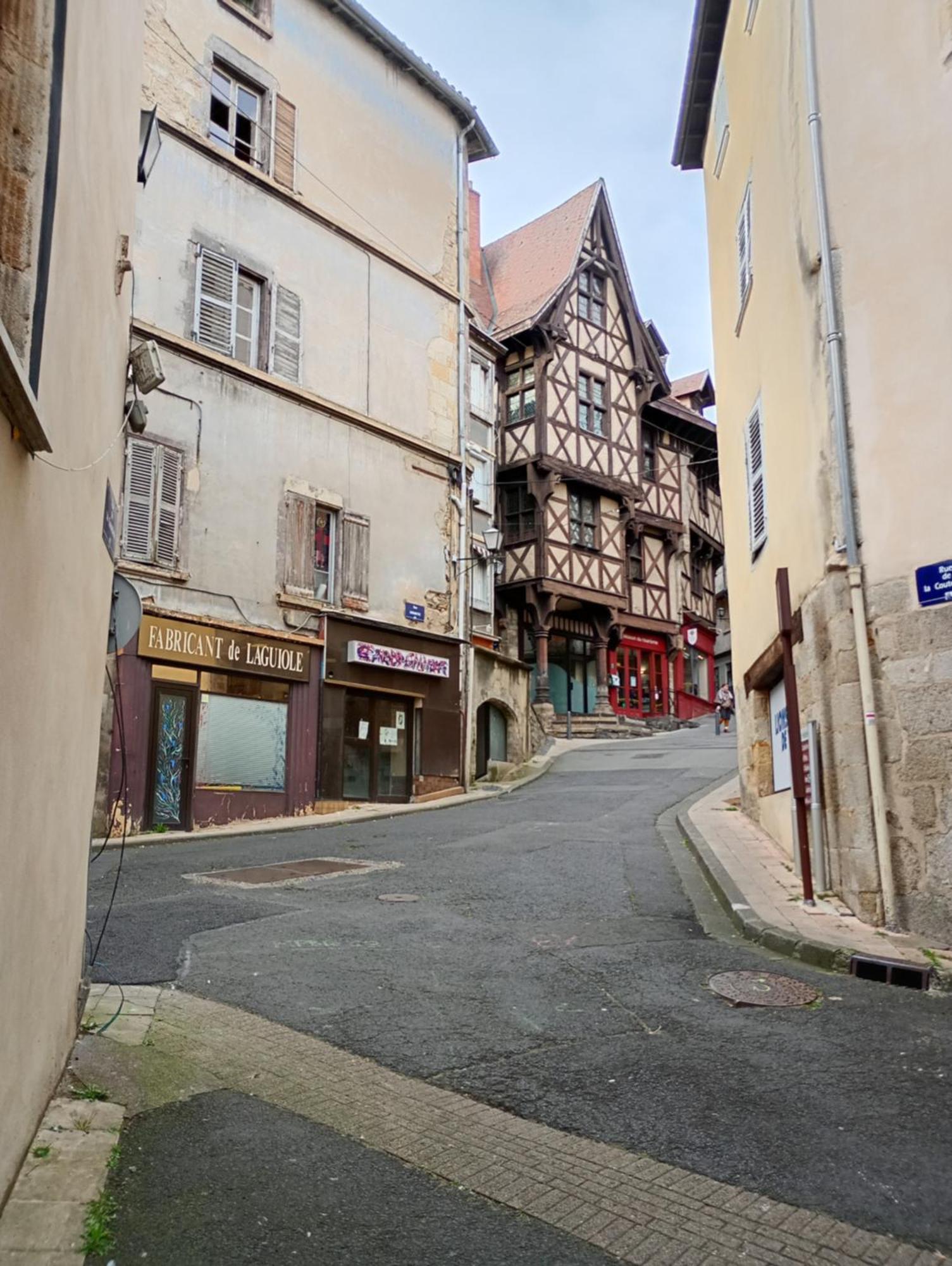 Duplex Center Thiers - Clermont-Ferrand - Lyon - Free Parking - Self-Check-In Apartment Exterior photo